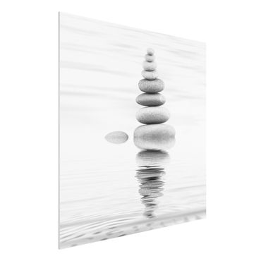 Forex Fine Art Print - Steinturm im Wasser Schwarz-Weiß - Quadrat 1:1