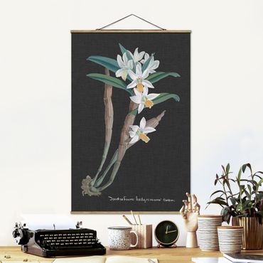 Stoffbild mit Posterleisten - Weiße Orchidee auf Leinen I - Hochformat 2:3