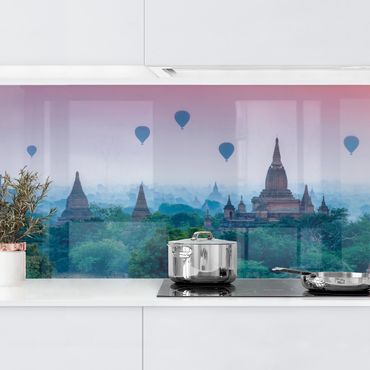 Küchenrückwand - Heißluftballons über Tempelanlage