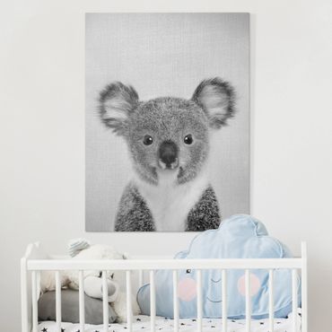 Leinwandbild - Baby Koala Klara Schwarz Weiß - Hochformat 3:4