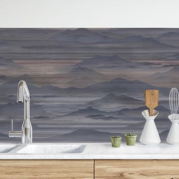 Küchenrückwand - Berge im Nebel Violett