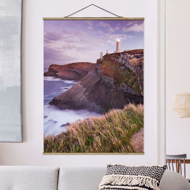 Stoffbild mit Posterleisten - Steilküste und Leuchtturm - Hochformat 3:4