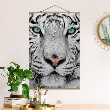 Stoffbild mit Posterleisten - Weißer Tiger - Hochformat 2:3
