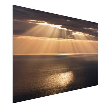Forex Fine Art Print - Sonnenstrahlen über dem Meer - Querformat 2:3
