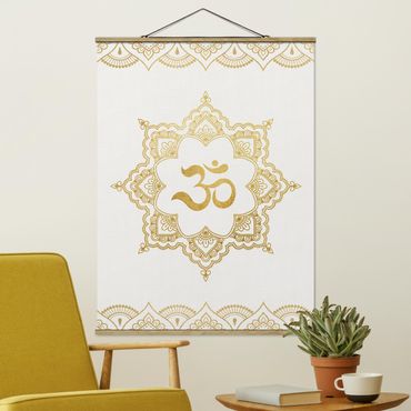 Stoffbild mit Posterleisten - Mandala OM Illustration Ornament weiß gold - Hochformat 3:4