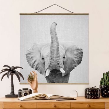 Stoffbild mit Posterleisten - Elefant Ewald Schwarz Weiß - Quadrat 1:1