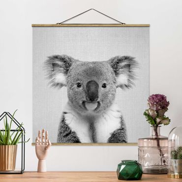 Stoffbild mit Posterleisten - Koala Klaus Schwarz Weiß - Quadrat 1:1