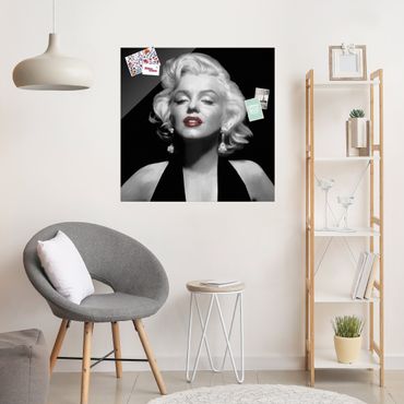 Glasbild - Marilyn mit roten Lippen - Quadrat 1:1