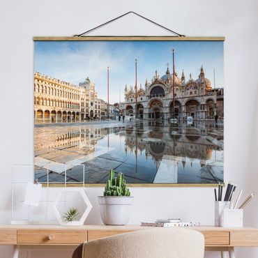 Stoffbild mit Posterleisten - Markusplatz in Venedig - Querformat