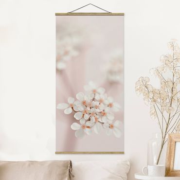 Stoffbild mit Posterleisten - Miniblüten im Rosanen Licht - Hochformat 1:2
