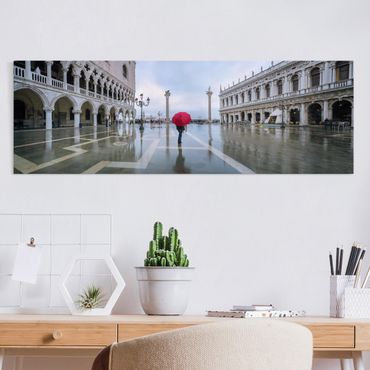 Leinwandbild - Roter Regenschirm in Venedig - Panorama 3:1