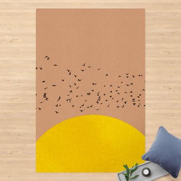 Kork-Teppich - Vogelschwarm vor gelber Sonne - Hochformat 2:3