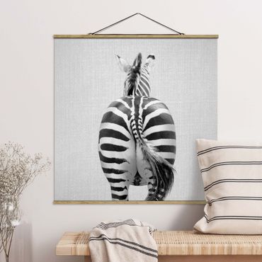 Stoffbild mit Posterleisten - Zebra von hinten Schwarz Weiß - Quadrat 1:1