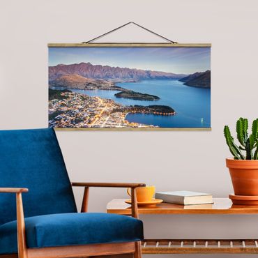 Stoffbild mit Posterleisten - Zwischen Meer und Bergen - Querformat