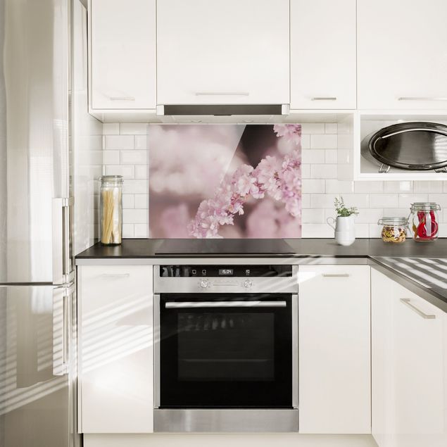Küchen Deko Kirschblüte im Violetten Licht