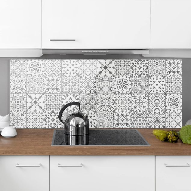 Küchen Deko Musterfliesen Grau Weiß