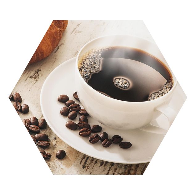 Wanddeko draußen Dampfende Kaffeetasse mit Kaffeebohnen