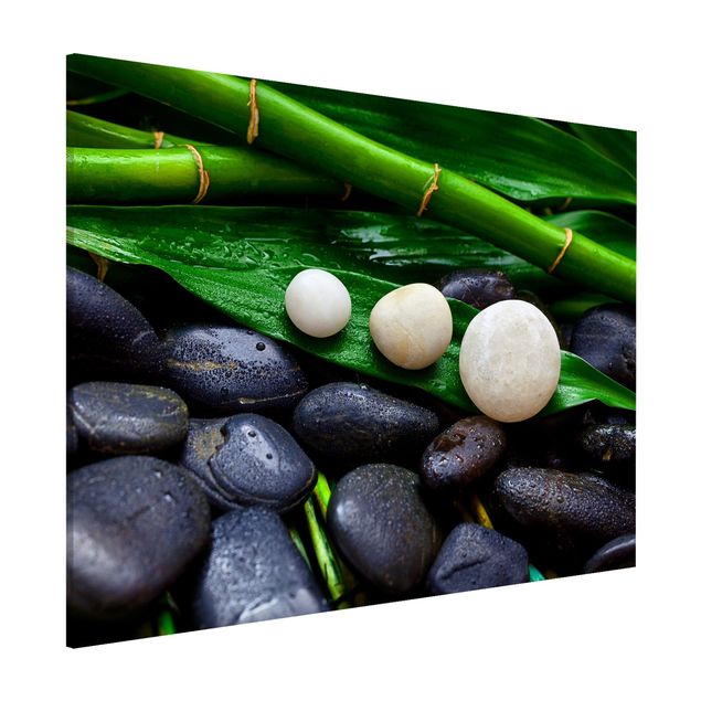Wanddeko Flur Grüner Bambus mit Zen Steinen