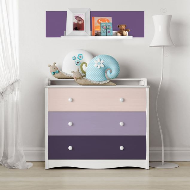 Wanddeko Esszimmer 3 violette Streifen Blütenfarben & helle Kontrastfarbe