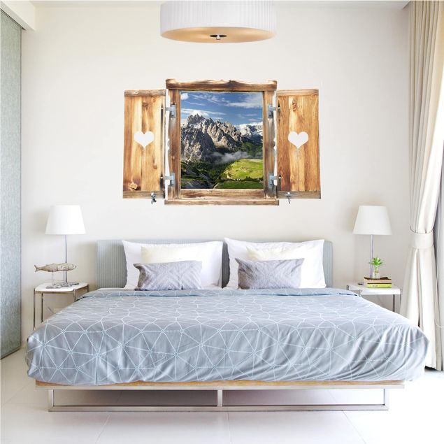 Wanddeko Schlafzimmer Fenster mit Herz Italienische Alpen