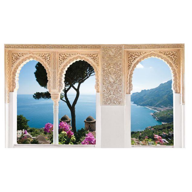 Wanddeko Flur Verzierte Fenster Ausblick vom Garten aufs Meer