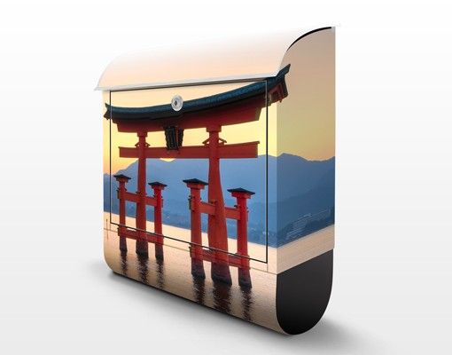 Briefkasten Design Torii am Itsukushima