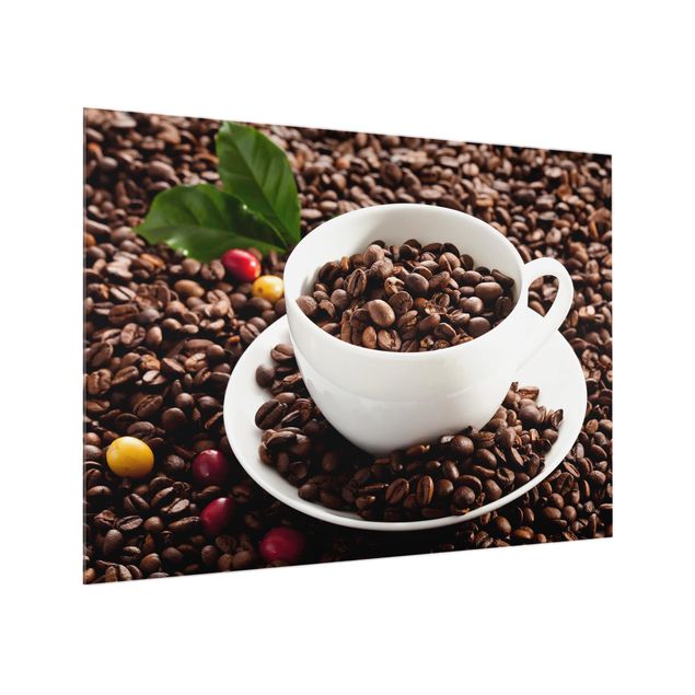 Wohndeko Kulinarisch Kaffeetasse mit gerösteten Kaffeebohnen