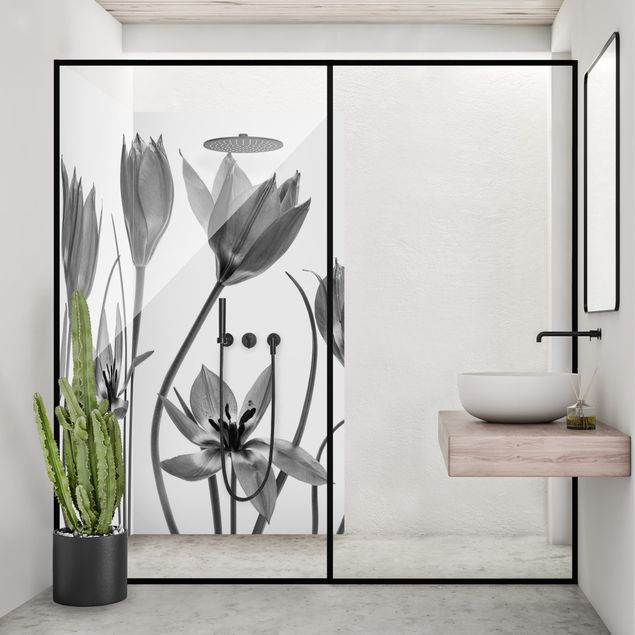 Wanddeko schwarz-weiß Sieben Tulpenblüten Schwarz-weiß