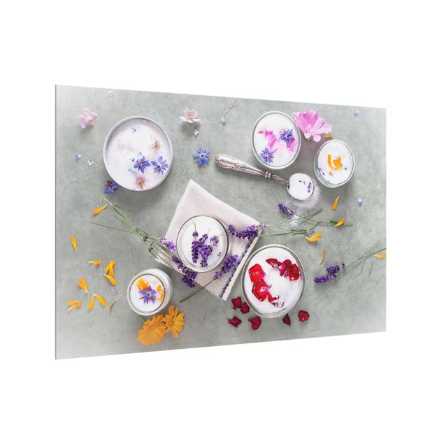 Deko Gewürze & Kräuter Essbare Blüten mit Lavendelzucker