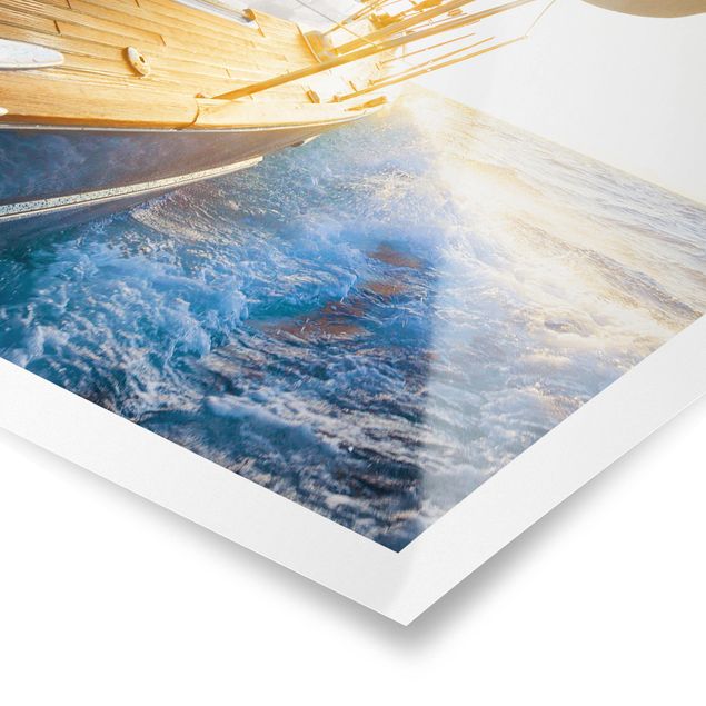Wanddeko Treppenhaus Segelboot auf blauem Meer bei Sonnenschein