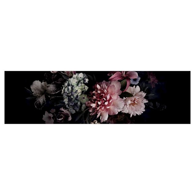 selbstklebende Klebefolie Blumen mit Nebel auf Schwarz