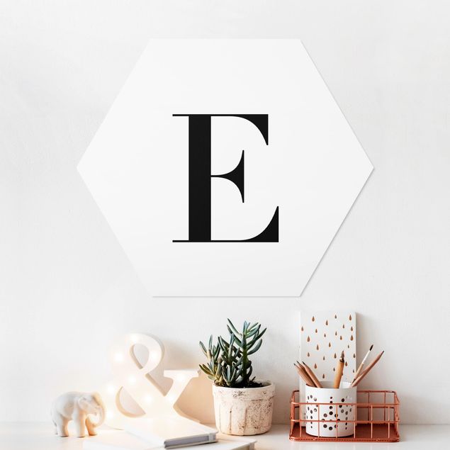 Wanddeko Schlafzimmer Buchstabe Serif Weiß E