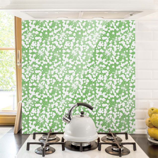 Wanddeko Küche Natürliches Muster Pusteblume mit Punkten vor Grün