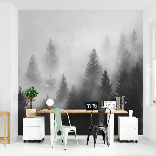 Wanddeko Wohnzimmer Nadelwald im Nebel Schwarz Weiß