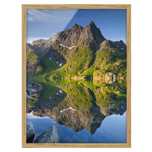 Wanddeko Esszimmer Berglandschaft mit Wasserspiegelung in Norwegen