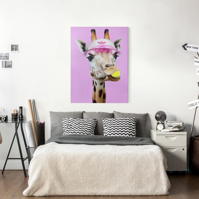 Wanddeko Wohnzimmer Giraffe beim Tennis