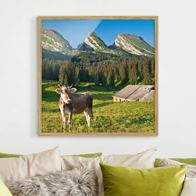 Wanddeko Wohnzimmer Schweizer Almwiese mit Kuh