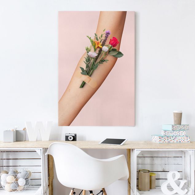 Rosen Bilder auf Leinwand Arm mit Blumen