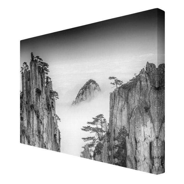 Wanddeko Treppenhaus Felsen im Nebel schwarz-weiß