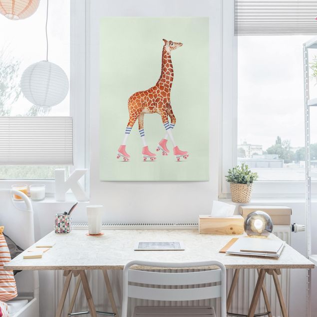 Wanddeko Wohnzimmer Giraffe mit Rollschuhen