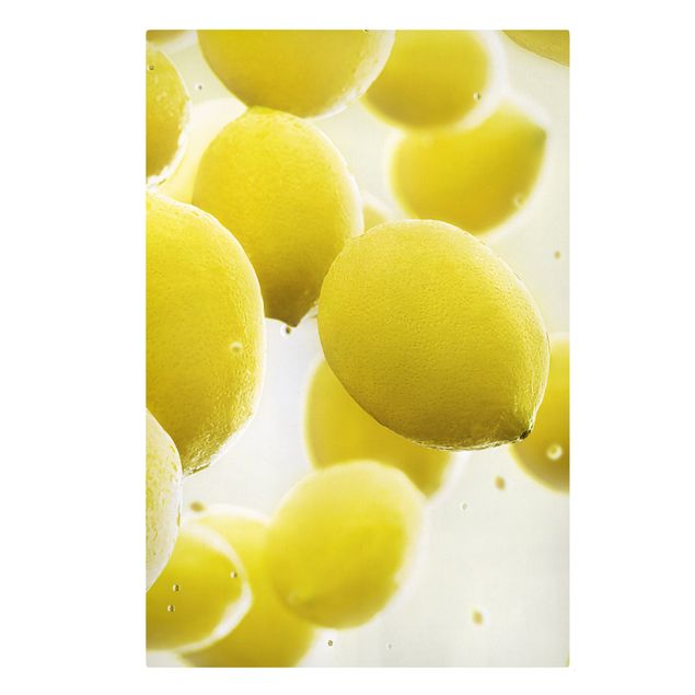 Wohndeko Obst Zitronen im Wasser