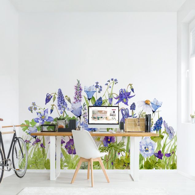 Wanddeko Wohnzimmer Aquarellierte Blumenwiese in Blau