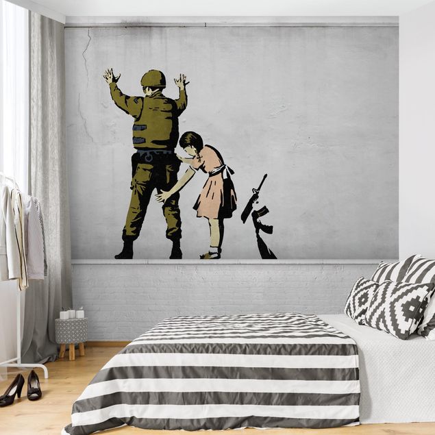 Wanddeko Schlafzimmer Soldat und Mädchen - Brandalised ft. Graffiti by Banksy