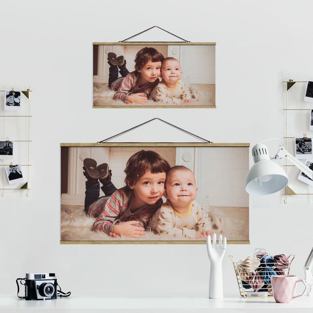 Wanddeko Babyzimmer Stoffbild mit Posterleiste selbst gestalten