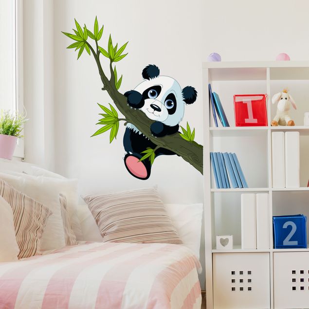 Wanddeko Babyzimmer Kletternder Panda