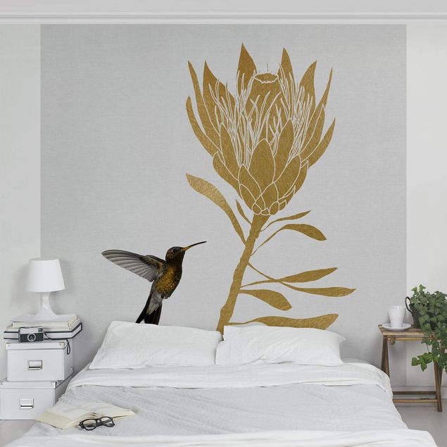 Wanddeko Schlafzimmer Kolibri und tropische goldene Blüte