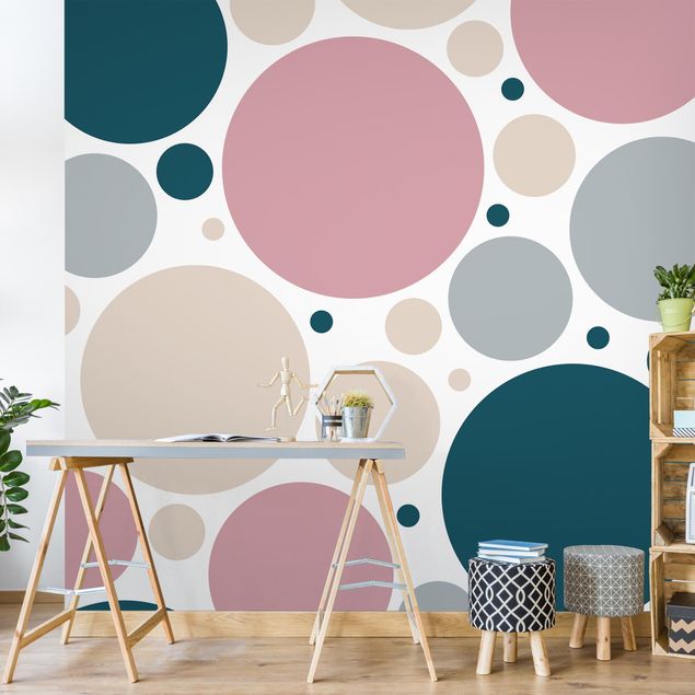 Wanddeko Wohnzimmer Komposition aus kleinen und großen Kreisen