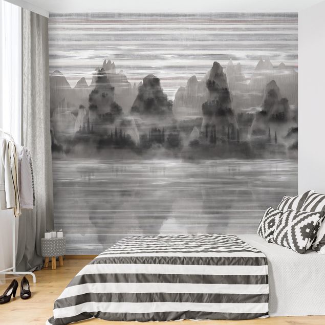 Wanddeko Schlafzimmer Malerische Berge im mystischem Nebel