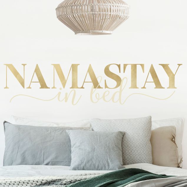 Wanddeko Schlafzimmer Namastay in bed Gold