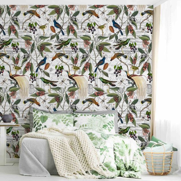 Wanddeko Schlafzimmer Nostalgischer Beerenblues mit Paradiesvögeln